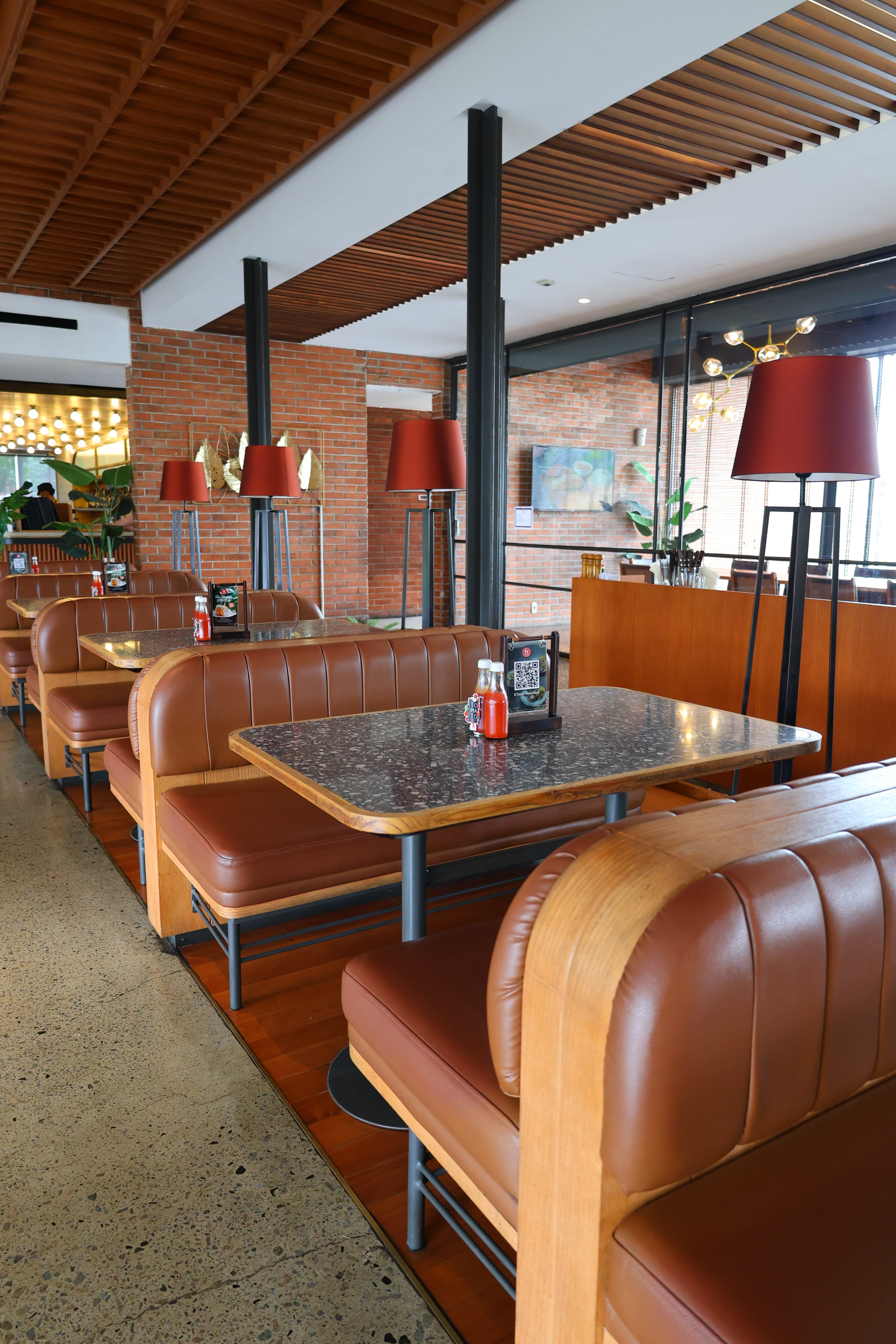 BSteak Restaurant Interior